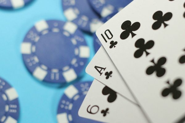 沙巴体育官网网深度解析：二十一点心理博弈与决策智慧